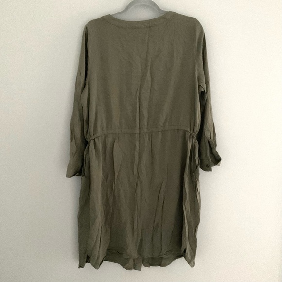 Old Navy, olive green midi dress - Picture 4 of 6